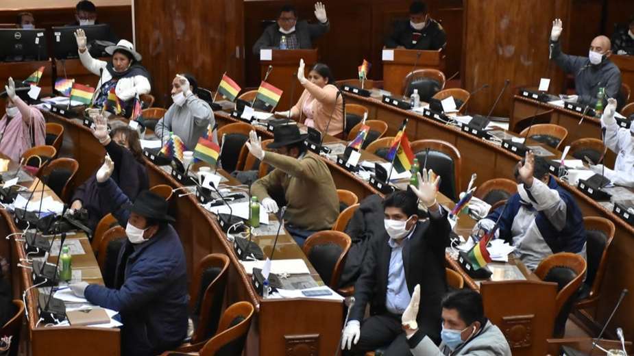 Asamblea sanciona ley que libera $us 200 millones del IDH para gobiernos locales y universidades ante la pandemia