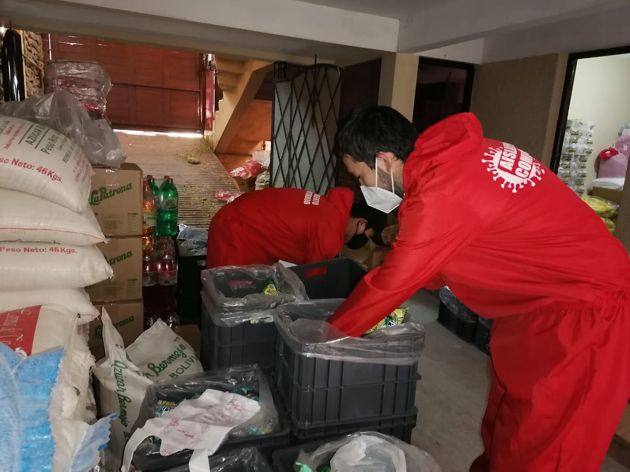 Gobernación de Tarija entrega más de 1300 canastas solidarias a familias aisladas