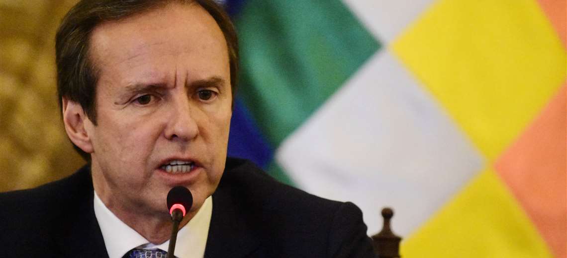 Tuto pide al TSE actuar sin miedo contra el MAS y a Mesa que deje de ayudar al partido de Evo