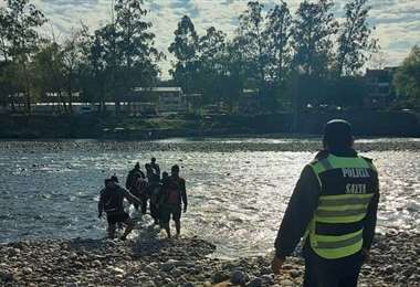 Detienen a más de 30 bolivianos que pretendían ingresar a Argentina