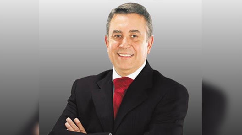 Juan Pasten, reconocido periodista deportivo da positivo a la Covid-19