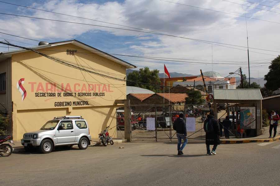 Trabajadores ediles de Tarija inician paro de 72 horas en demanda de insumos de bioseguridad y bono
