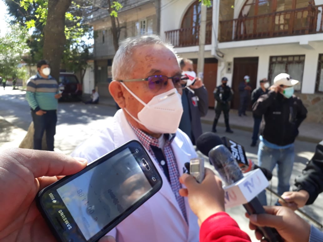 Personal del Banco de Sangre de Tarija se capacita en el manejo del equipo de aféresis