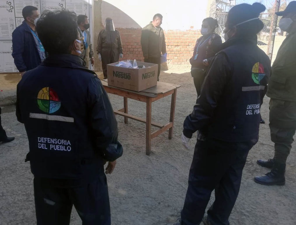 Defensora del Pueblo logra dotación de kits de medicamento para el penal de Morros Blancos