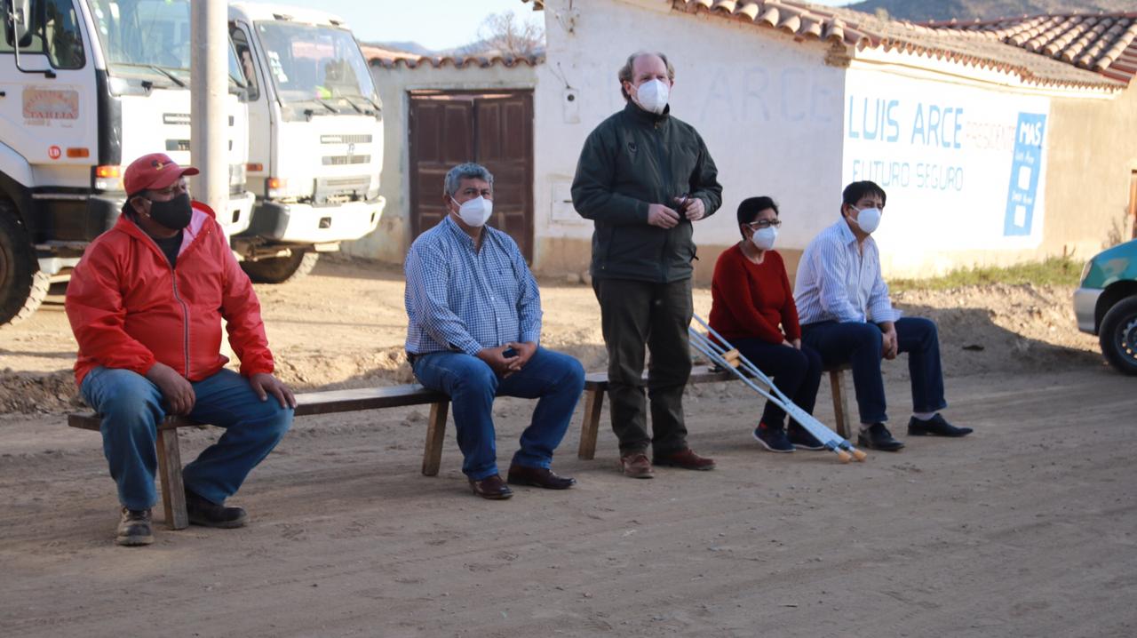 Gobernación de Tarija inicia la primera fase del asfaltado de la calle principal de Padcaya