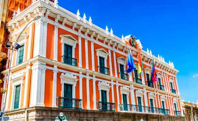 Funcionario del Gobierno renuncia alegando desacuerdo con políticas económicas y falta de medidas de seguridad