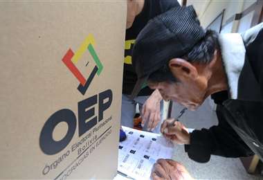 Juntos pide al TSE destituir a 60 funcionarios presuntamente involucrados en el fraude de 2019