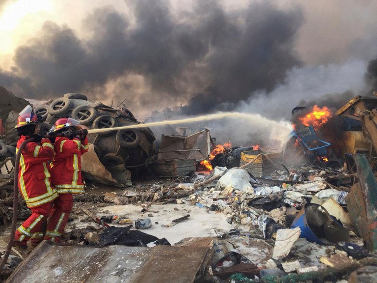 Impresionante explosión en el puerto de Beirut