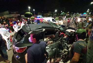 Conductor ebrio estrella su vehículo y muere su esposa