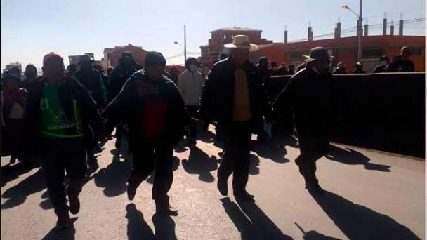 Bloqueadores marcaron domicilios y torturaron a dirigentes que no acataron las protestas