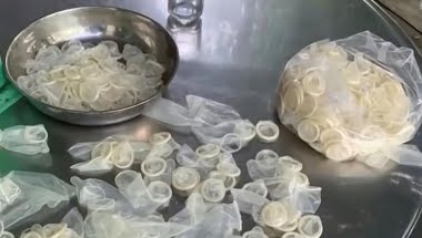 Confiscan 345.000 preservativos usados que iban a ser vendidos como nuevos