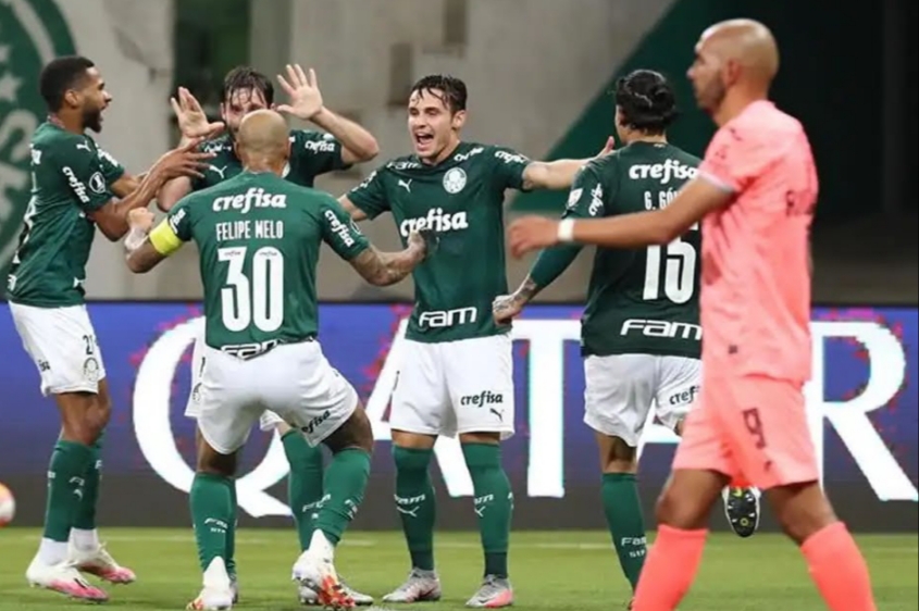 Palmeiras golea, garantiza clasificación y deja al Bolívar en el abismo