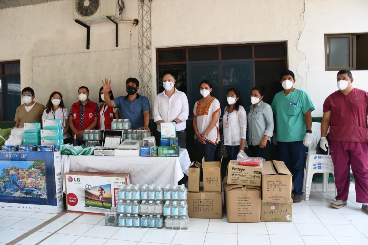 Gobierno entrega equipos e insumos médicos al hospital de Villamontes