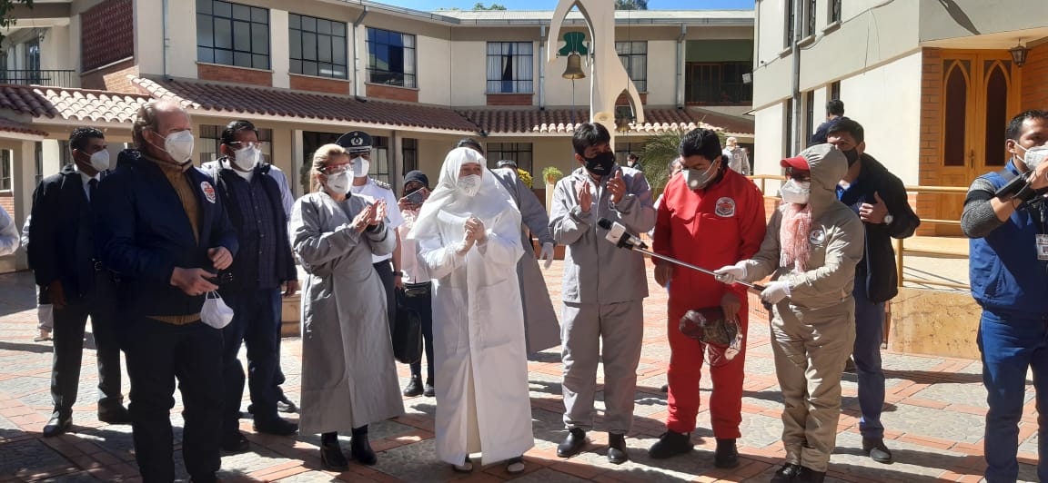Gobierno entrega alimentos al hogar de ancianos «Teresa de Jornet de Tarija»