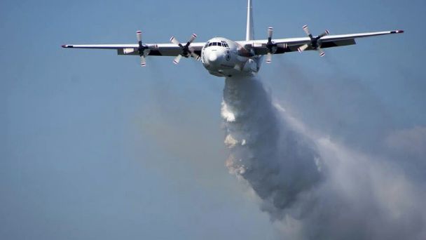 Gobierno anuncia alquiler de avión Hércules para apagar incendios