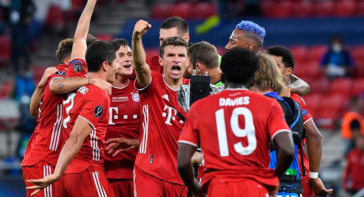 En tiempos extra, Bayern Munich alza la Super Copa de Europa