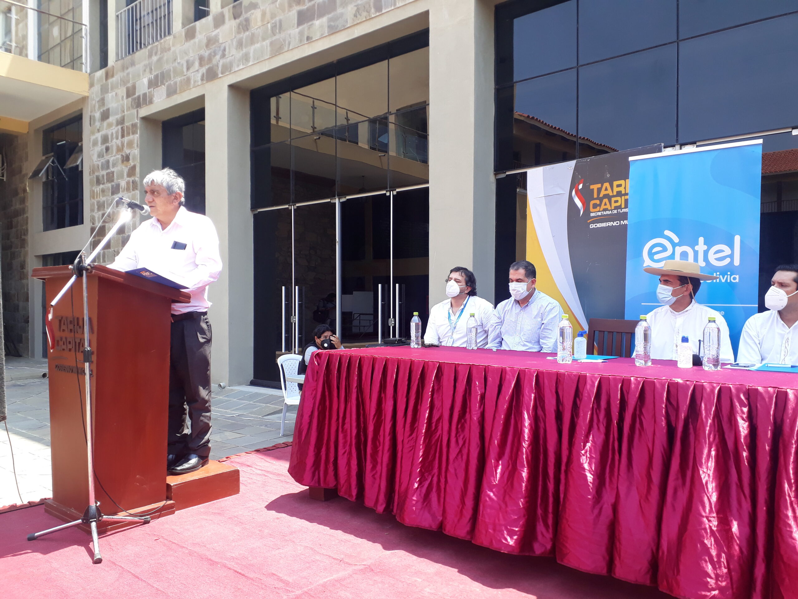 Patio de Cabildo, primer espacio público con internet WIFI gratuito en el departamento de Tarija
