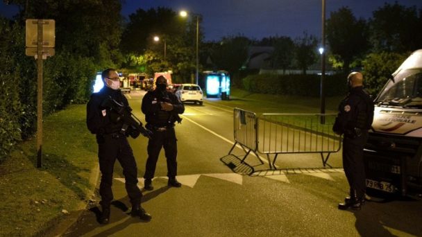 Hombre que decapitó a profesor en Francia gritó «Alá es grande» antes de ser abatido por policía