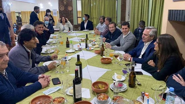 Urgente: Miembro del Gobierno argentino que estuvo con Arce y cenó con Evo dio positivo a coronavirus