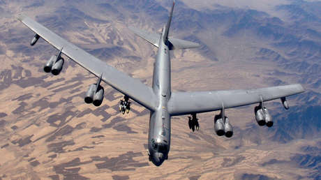 EE.UU. envía bombarderos estratégicos a Oriente Medio para «disuadir una posible agresión»