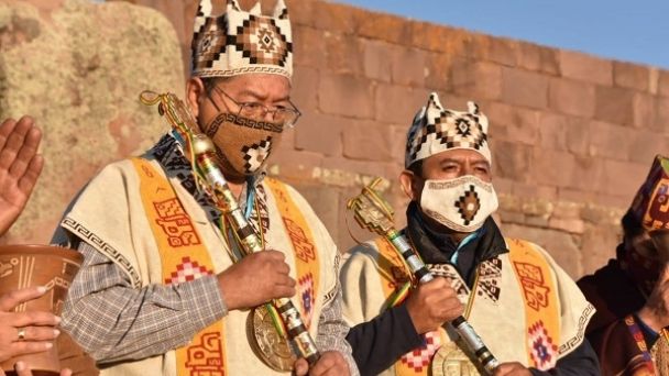 Arce y Choquehuanca son posesionados de forma simbólica en Tiwanaku