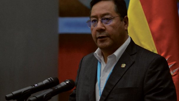 Arce activa siete medidas para la reconstrucción política y económica
