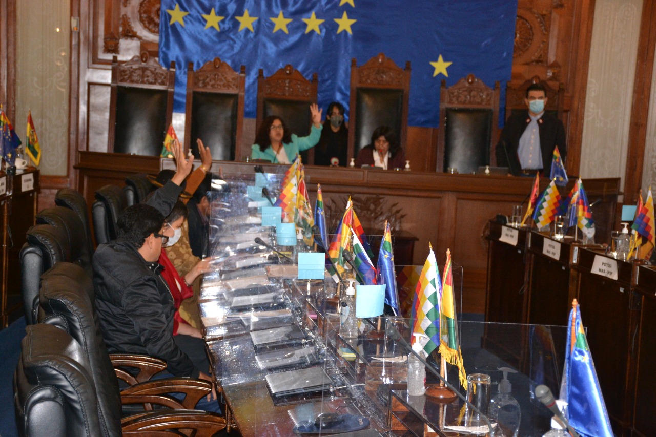 Gobernador de Tarija debe rendir informe sobre recursos recibidos por la Ley 1307