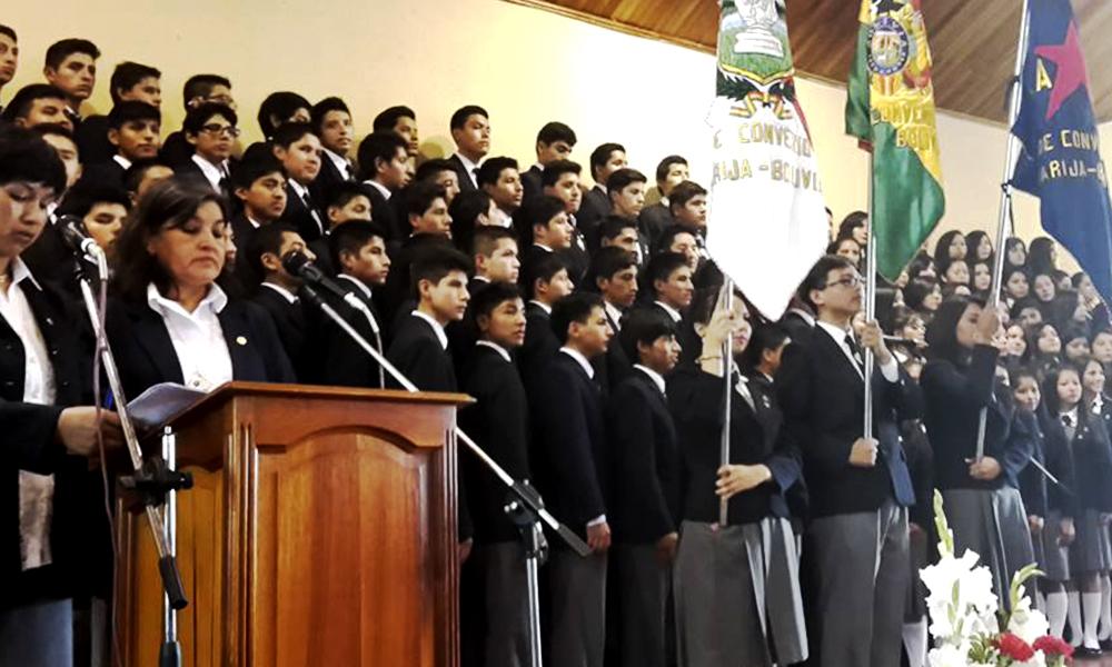 La entrega de diplomas de bachiller solo contará con la presencia de los estudiantes