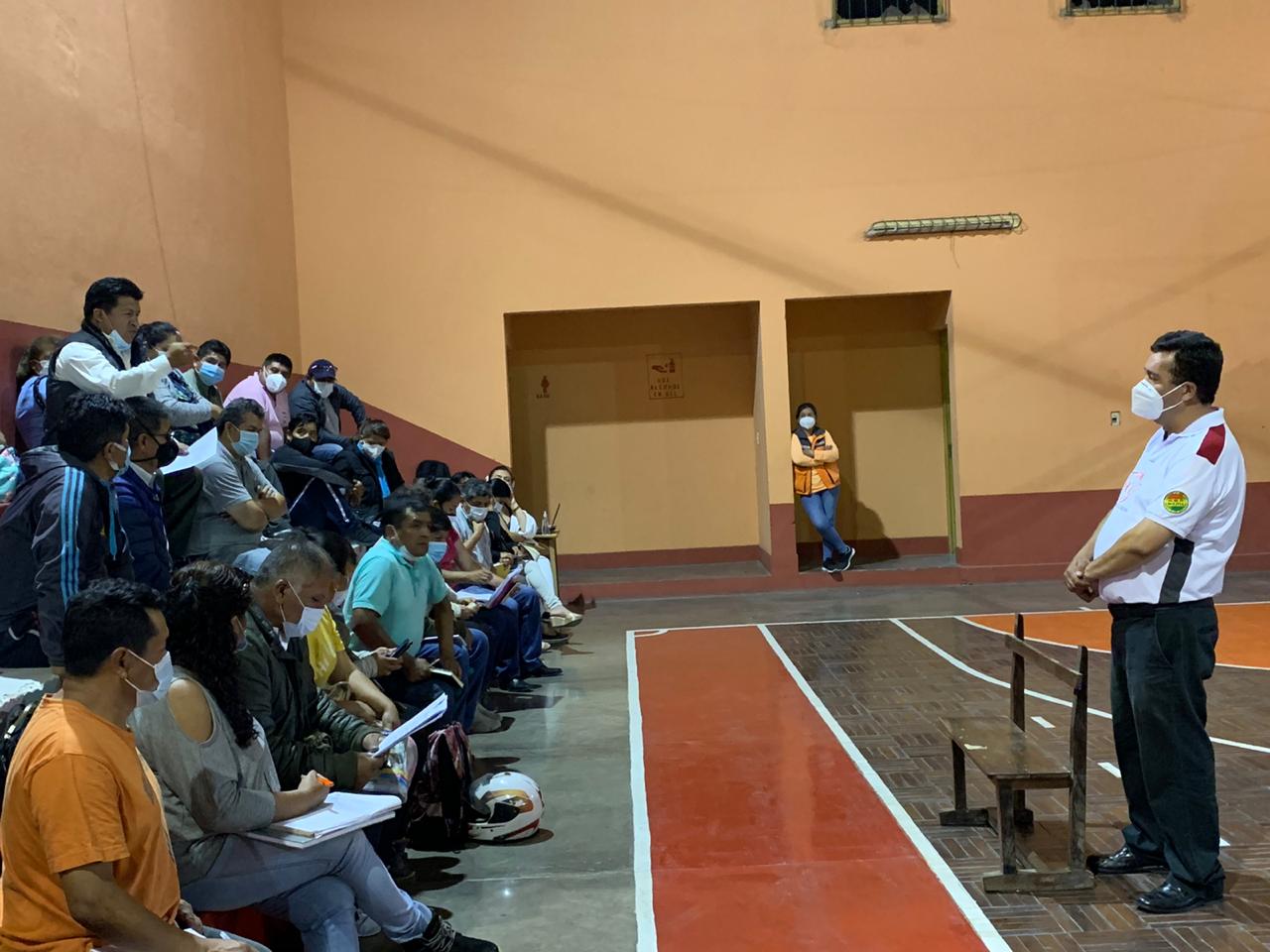 Alcalde de Tarija y padres de familia gestionarán para que los recursos del desayuno escolar se paguen en efectivo