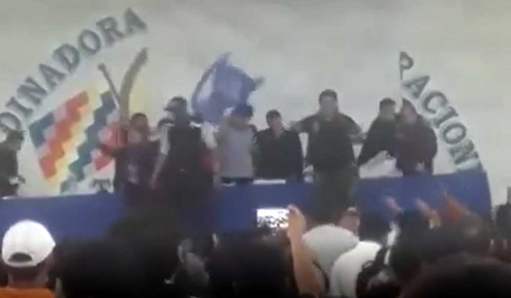 Evo recibe un silletazo y denuncia que la derecha envía “infiltrados” para generar violencia