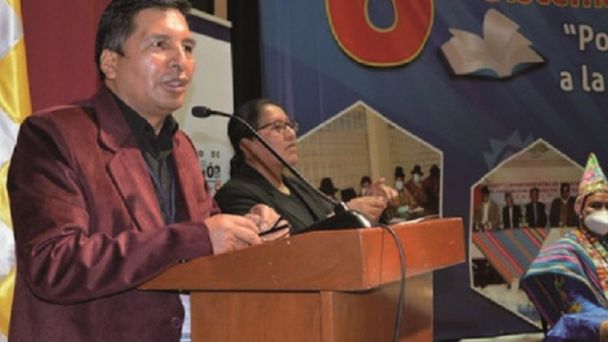 Padres pueden recoger libretas previa negociación de pensiones