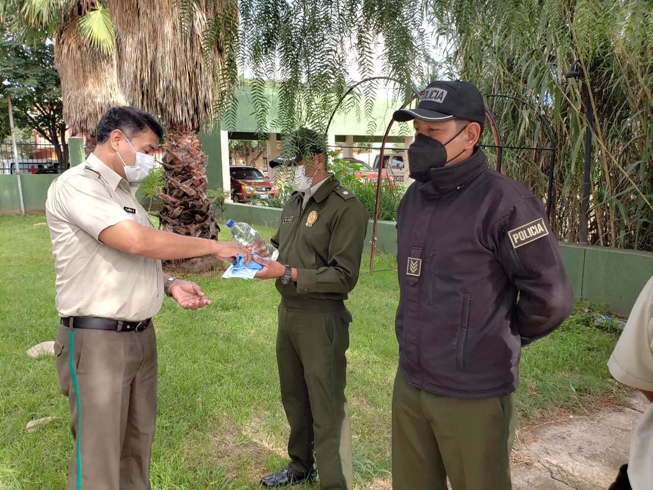 Comando de la Policía de Tarija empieza a dotar ivermectina a sus efectivos para prevenir el Covid-19