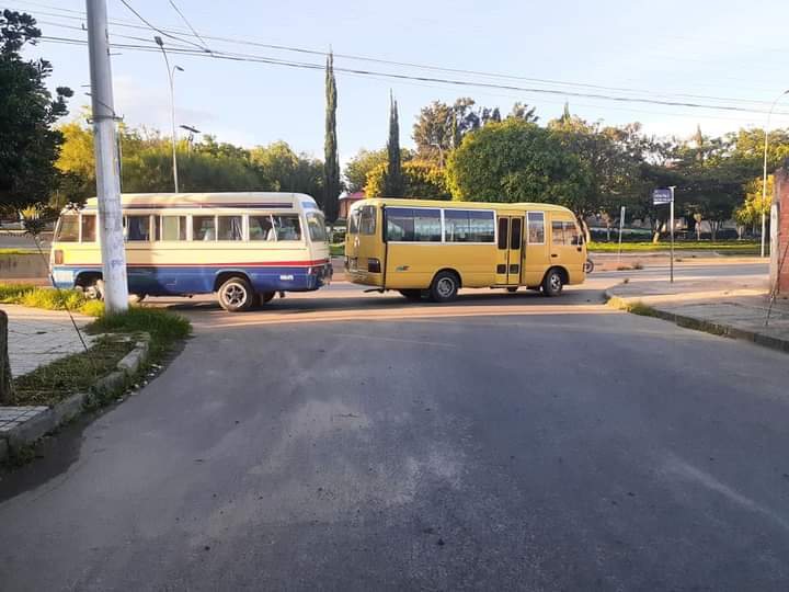Dirigente del transporte de Tarija afirma que el paro y bloqueo es contundente