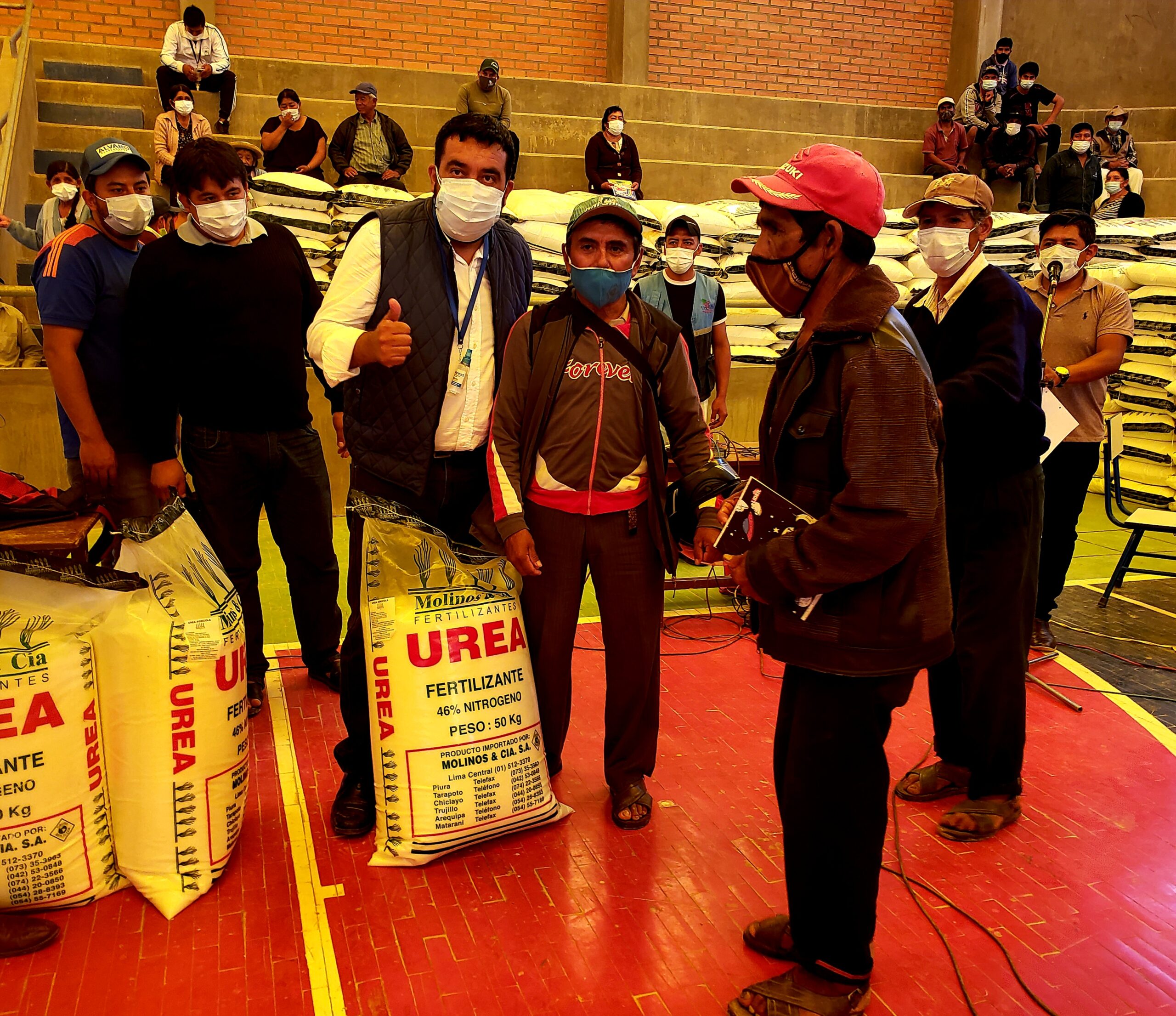 Municipio de Uriondo cerca de concluir la entrega de urea a productores como apoyo a la reactivación