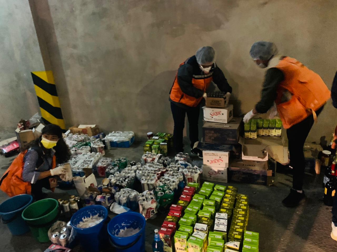 Intendencia Municipal de Tarija destruye más de 450 litros de bebidas alcohólicas
