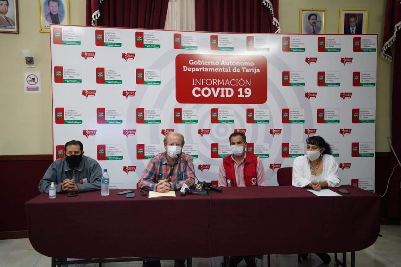 Gobernador Oliva inicia el Plan de Vacunación que prioriza a personas mayores de 60 años, y con enfermedad de base