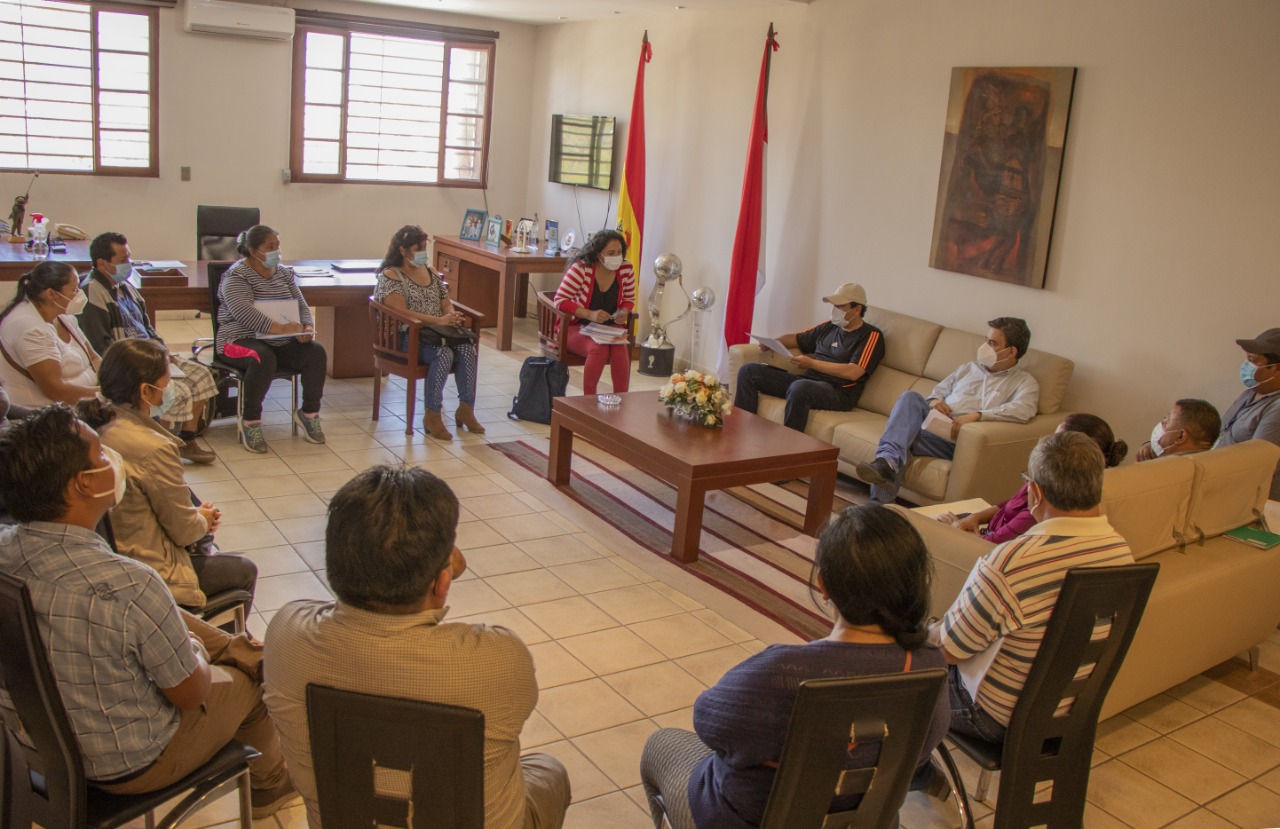 Alcaldía y Distrital de Educación envían documentación completa al Banco Unión para pago de bono estudiantil