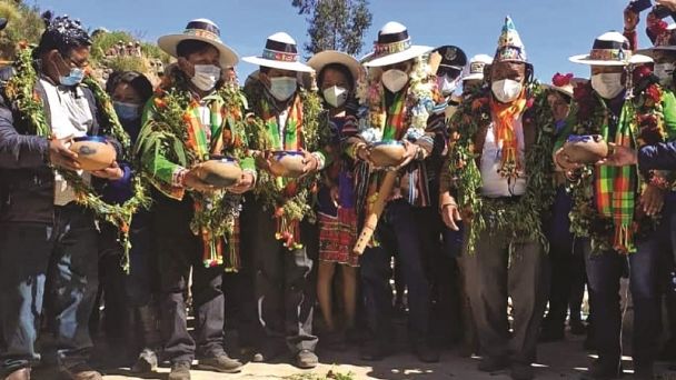 En Huanuni, Arce condiciona vacunas y presiona a votantes