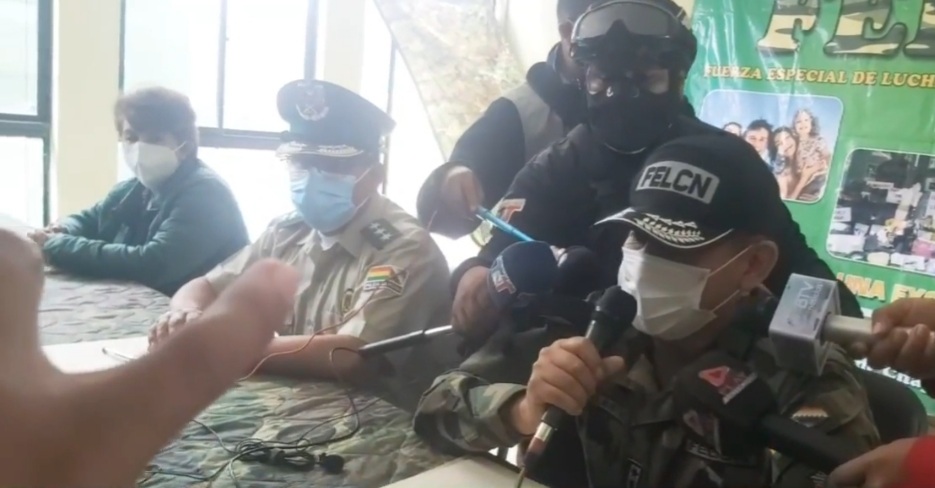 Caen tres personas con 17 kilos de cocaína en un bus que venía a Tarija