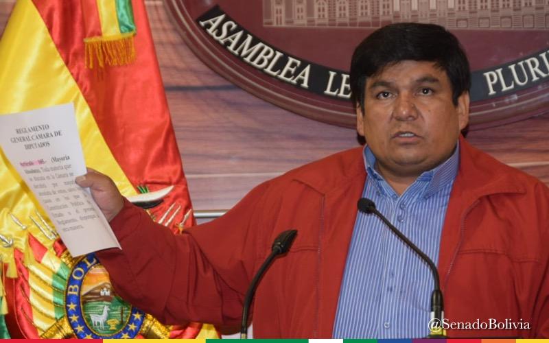 Aguilar: Tras la salida de Evo, Salvatierra pidió la renuncia colectiva de legisladores del MAS