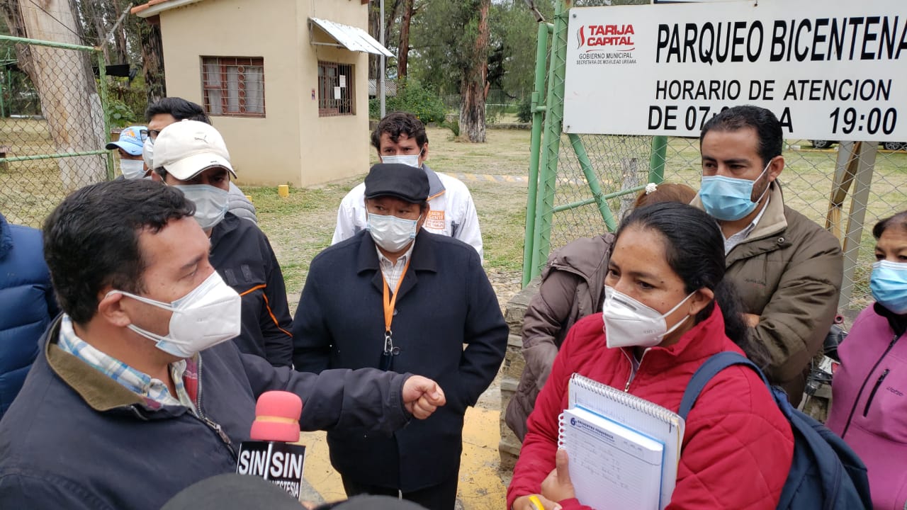 Algunos padres bloquean Tarija pese a conocer que el pago de Canasta Futuro Estudiantil inicia el lunes 19 de abril