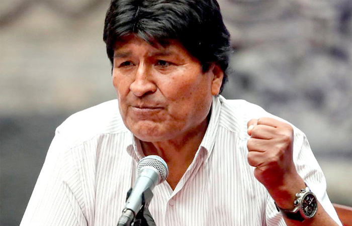 Morales anuncia freno al “antievismo” dentro el gobierno y purga de renovadores
