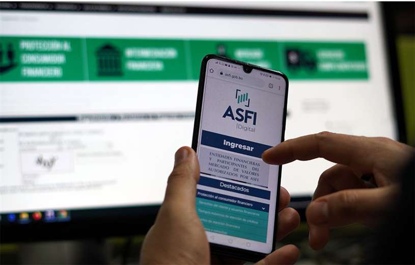 Proliferan las estafas financieras en las redes sociales debido a la crisis, según expertos