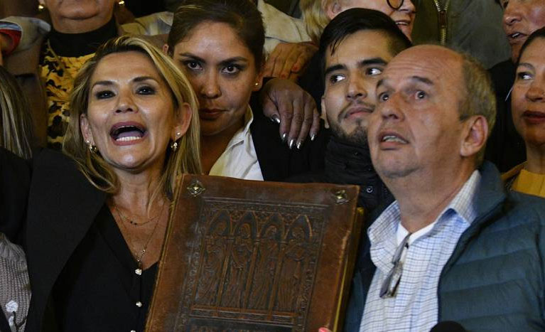 Añez tras la captura de Murillo: ‘Nadie elige colaboradores para que se corrompan’