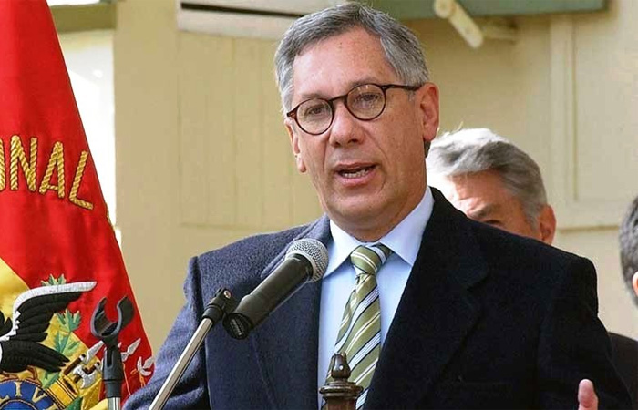 Expresidente Rodríguez Veltzé se encuentra internado por contagio de Covid-19