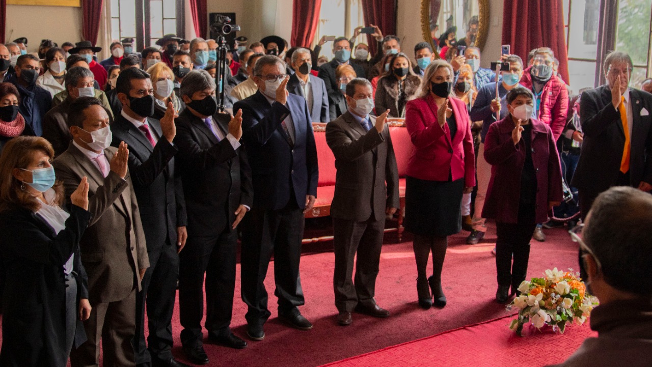 Experiencia, conocimiento y lealtad aptitudes de los miembros del nuevo gabinete municipal posesionado por Johnny Torres