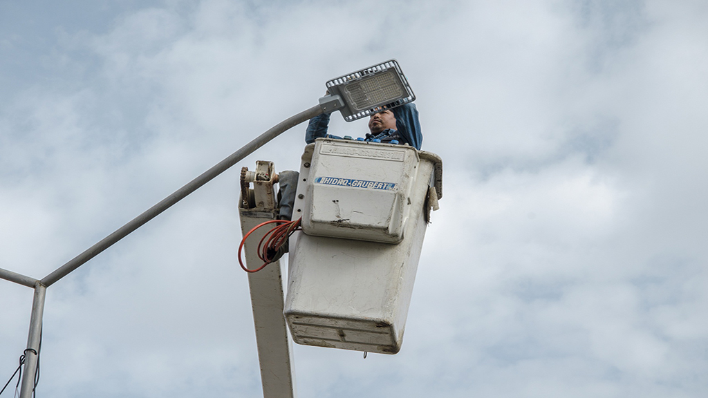 El estudio para cambiar todo el alumbrado público de Tarija a luces LED se lanzará en julio