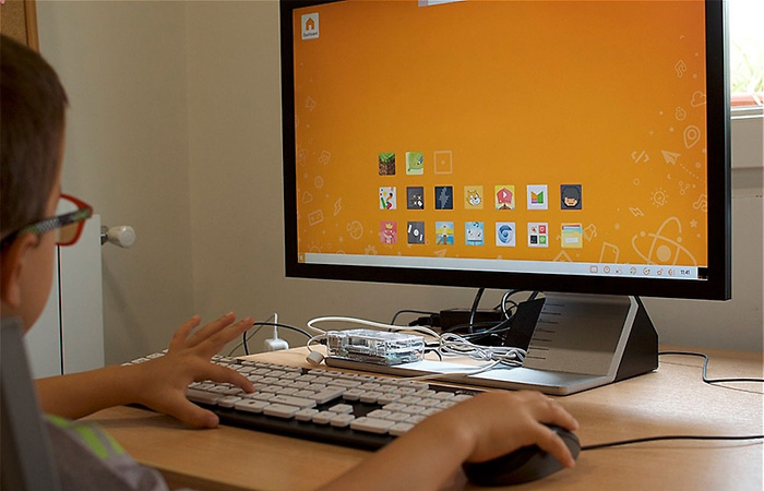 Analistas: Con el IVA a los servicios digitales, hasta los niños pagarían impuesto por bajar un libro