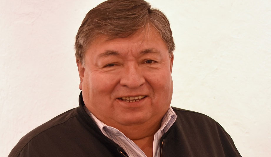 A pesar de haber recibido las vacunas muere por Covid René Sahonero, secretario de Salud de La Paz