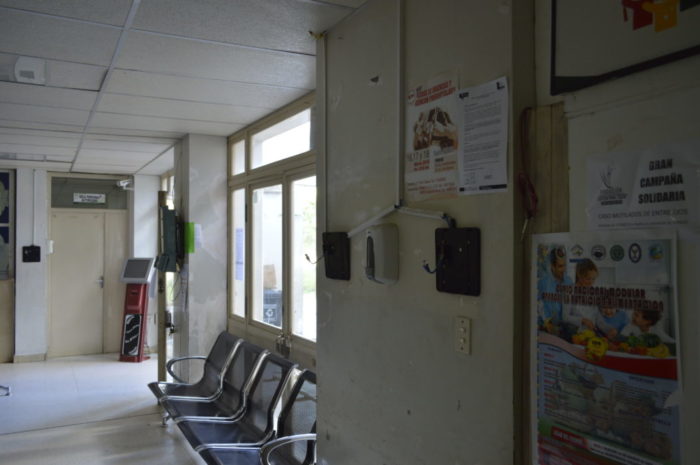 Trabajadores de apoyo del Hospital San Juan de Dios de Tarija inician paro de 48 horas exigiendo bono de té
